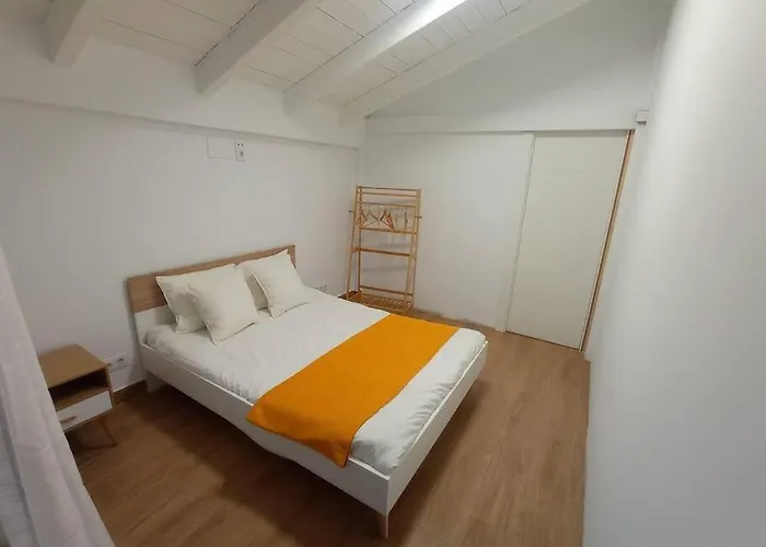 La Casa De Cristina, 30 Personas *