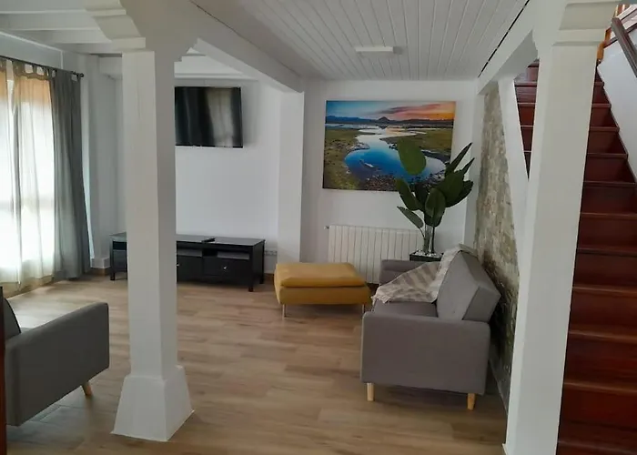 Holiday home La Casa De Cristina, 30 Personas El Dueso