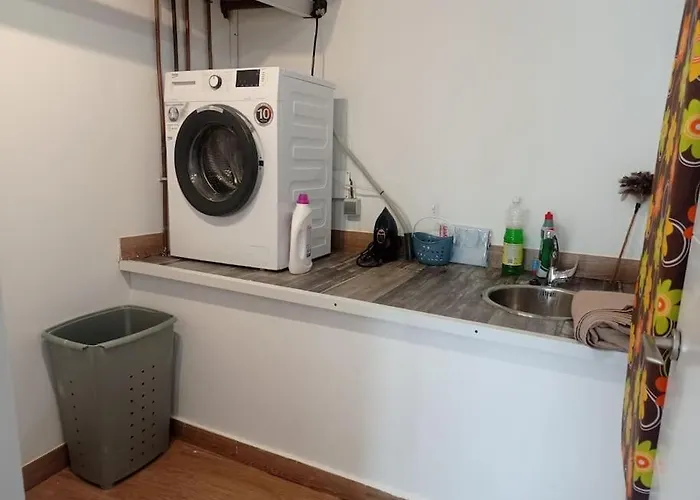 La Casa De Cristina, 30 Personas * El Dueso